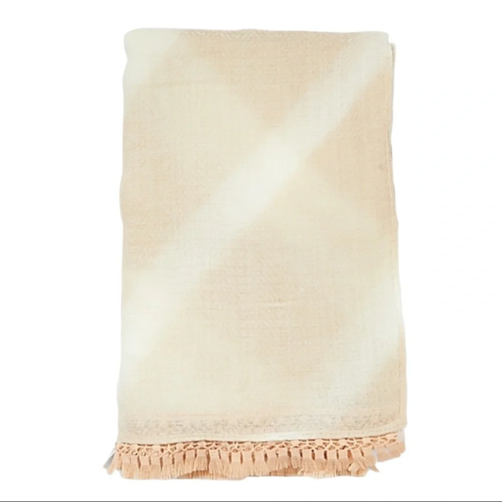 VINCE CAMUTO Ivory Tie Die Scarf NWT